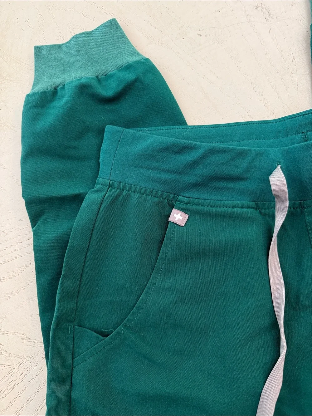FIGS green XS scrubs set nursing medical uniform shirt pants - Picture 7 of 10